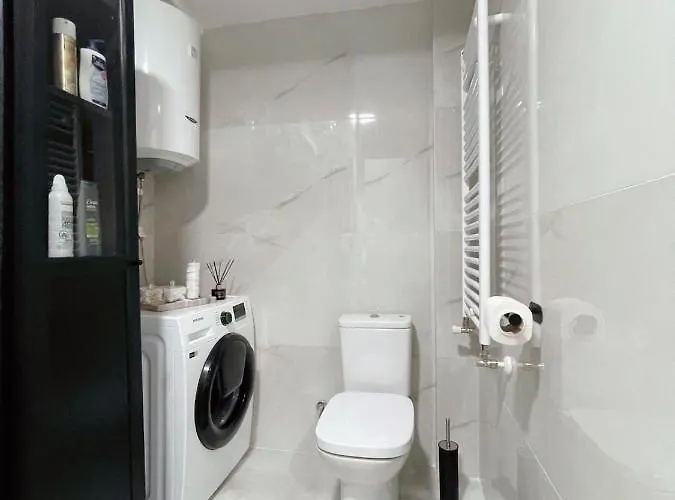 Sunlight Luxe Apartment *