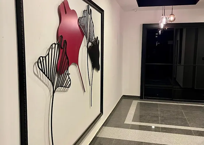 Sunlight Luxe Apartment